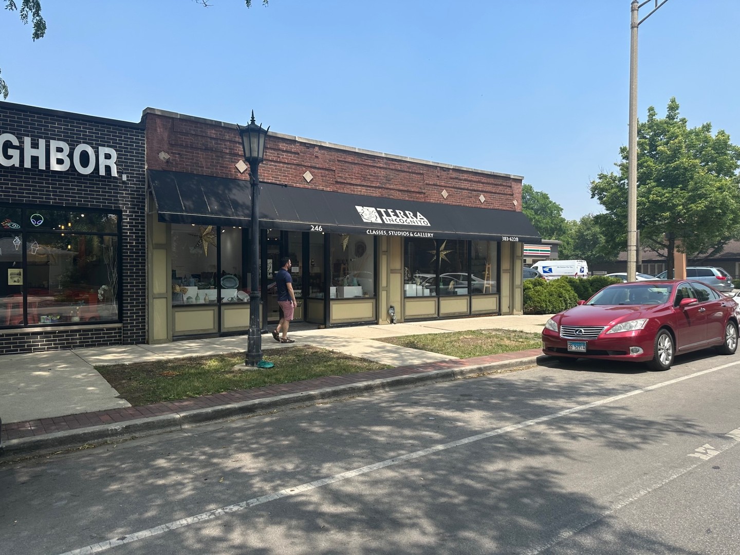 246 Chicago Avenue