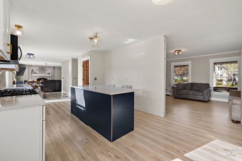 Tiny photo for 56 Huntcliff Court, Fox River Grove, IL 60021 (MLS # 12537308)