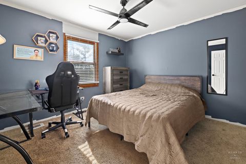 Tiny photo for 56 Huntcliff Court, Fox River Grove, IL 60021 (MLS # 12537308)