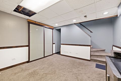 Tiny photo for 56 Huntcliff Court, Fox River Grove, IL 60021 (MLS # 12537308)