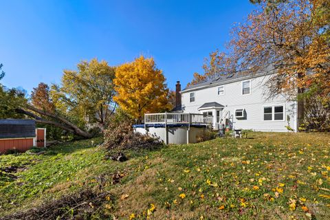 Tiny photo for 56 Huntcliff Court, Fox River Grove, IL 60021 (MLS # 12537308)