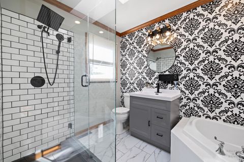 Tiny photo for 56 Huntcliff Court, Fox River Grove, IL 60021 (MLS # 12537308)