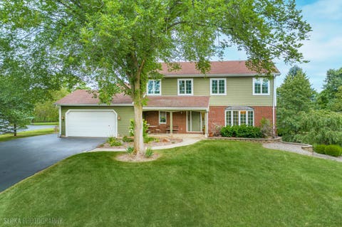 Photo of 10410 Saddlebred Trail, Woodstock, IL 60098 (MLS # 12739973)