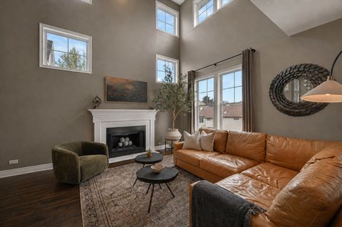 Tiny photo for 807 Viewpointe Drive, St. Charles, IL 60174 (MLS # 12629695)