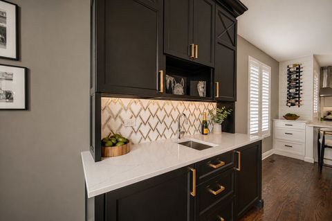Tiny photo for 807 Viewpointe Drive, St. Charles, IL 60174 (MLS # 12629695)