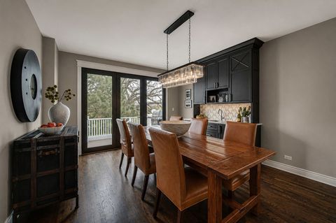 Tiny photo for 807 Viewpointe Drive, St. Charles, IL 60174 (MLS # 12629695)