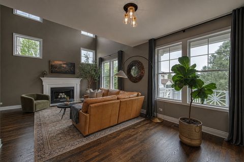 Tiny photo for 807 Viewpointe Drive, St. Charles, IL 60174 (MLS # 12629695)