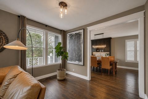 Tiny photo for 807 Viewpointe Drive, St. Charles, IL 60174 (MLS # 12629695)
