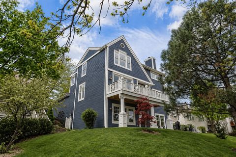 Tiny photo for 807 Viewpointe Drive, St. Charles, IL 60174 (MLS # 12629695)