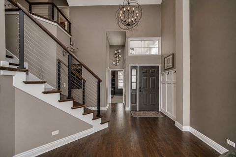 Tiny photo for 807 Viewpointe Drive, St. Charles, IL 60174 (MLS # 12629695)