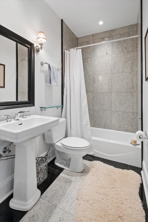 Tiny photo for 1418 N LaSalle Drive #3, Chicago, IL 60610 (MLS # 12674492)