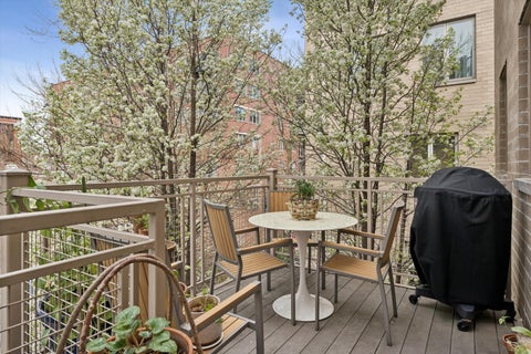 Tiny photo for 1418 N LaSalle Drive #3, Chicago, IL 60610 (MLS # 12674492)
