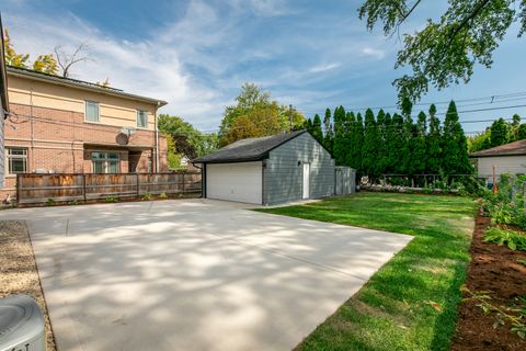 A home in Park Ridge