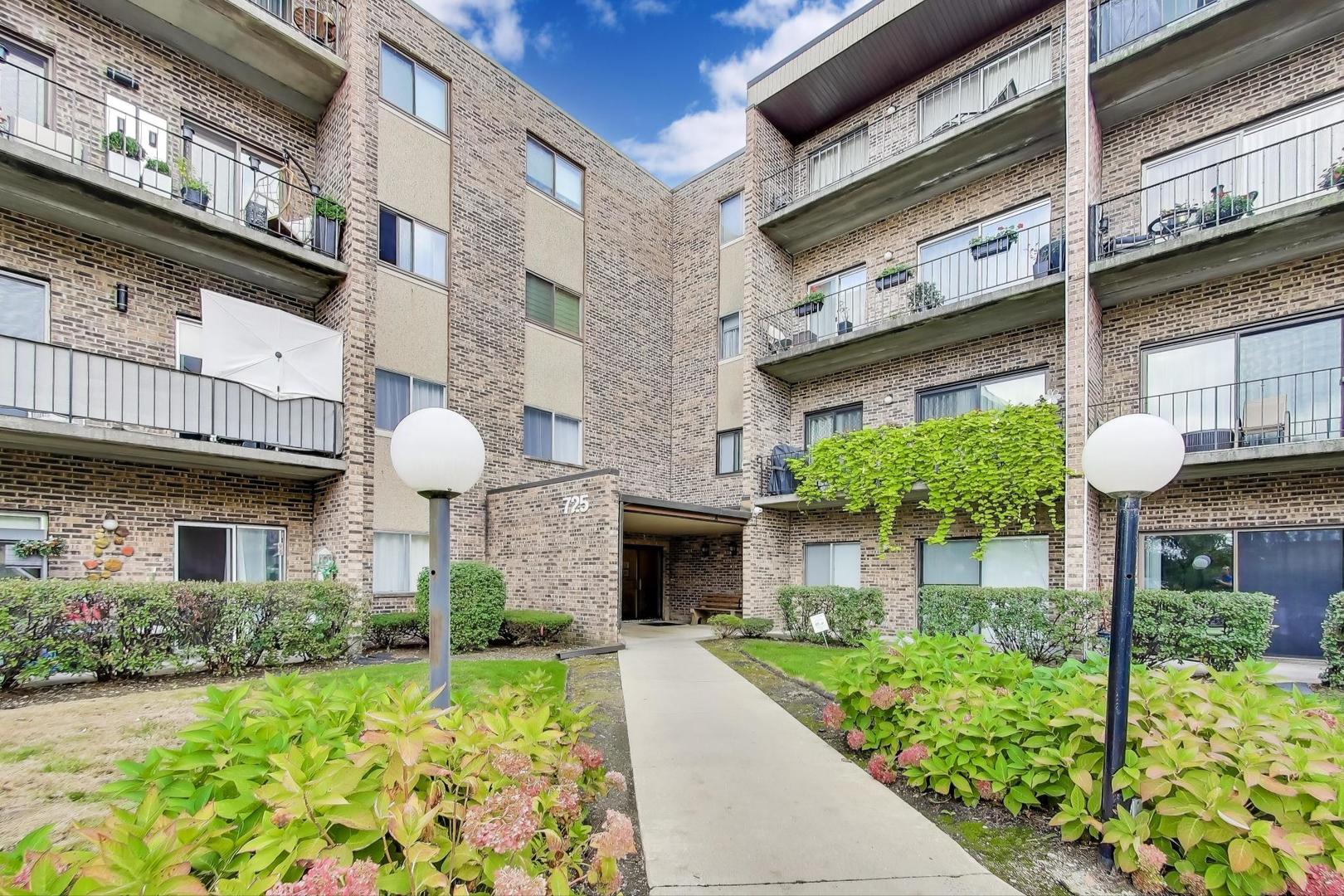 725 W Huntington Commons Road 217