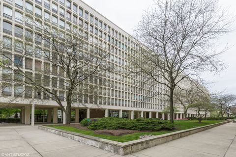 Tiny photo for 1400 E 55th Place #613S, Chicago, IL 60637 (MLS # 12590919)