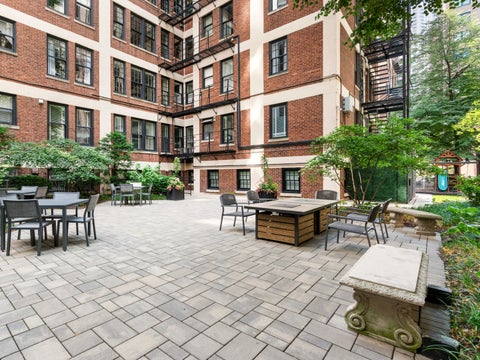Tiny photo for 232 E Walton Place #3E, Chicago, IL 60611 (MLS # 12716425)