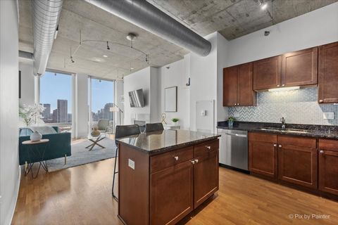 Tiny photo for 700 N Larrabee Street #1811, Chicago, IL 60654 (MLS # 12601308)