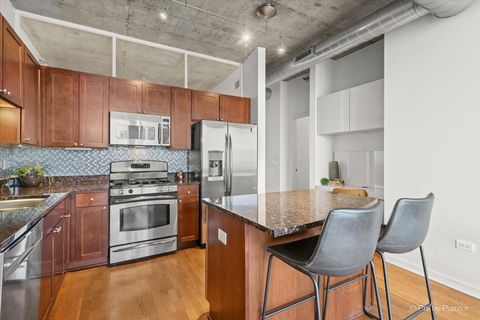 Tiny photo for 700 N Larrabee Street #1811, Chicago, IL 60654 (MLS # 12601308)