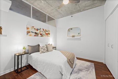 Tiny photo for 700 N Larrabee Street #1811, Chicago, IL 60654 (MLS # 12601308)