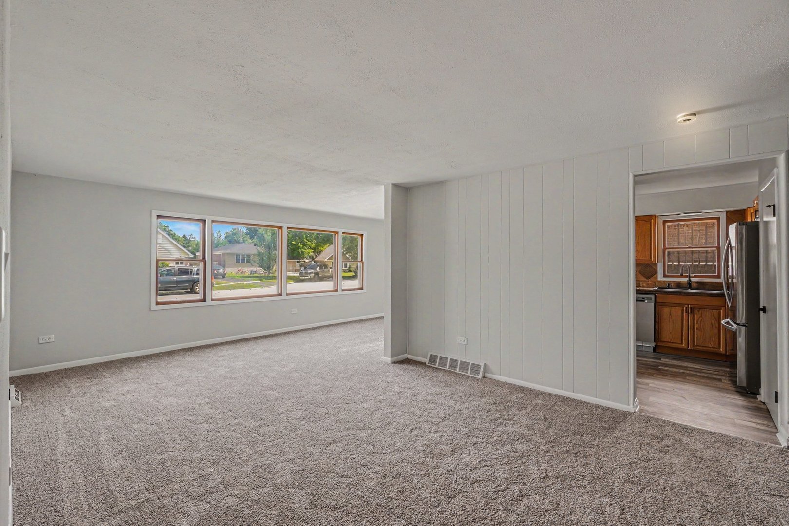 3619 W 121st Place