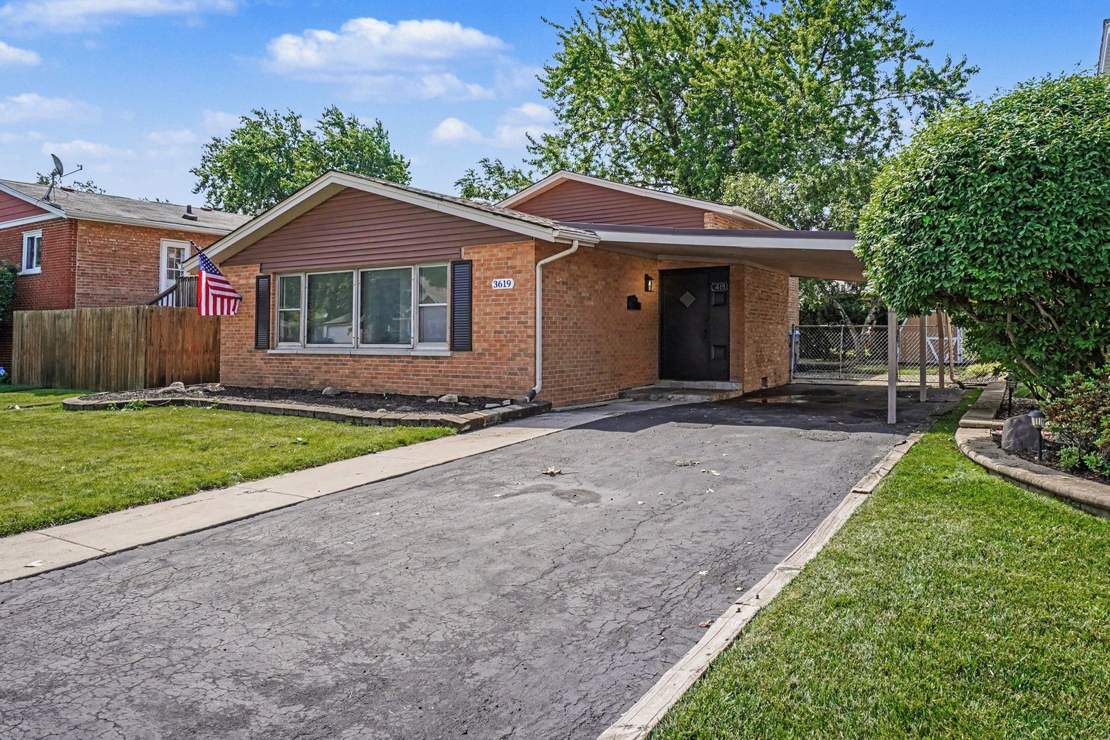 3619 W 121st Place