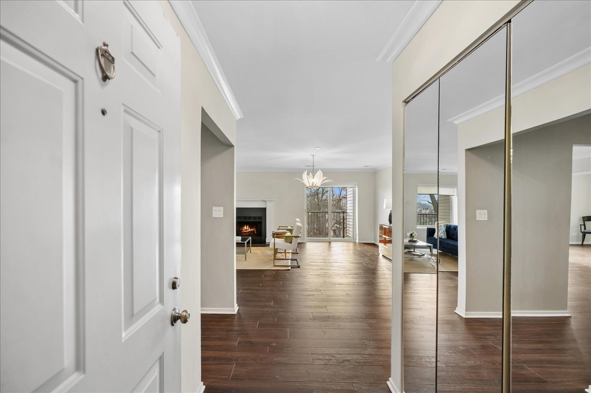 3030 Pheasant Creek Drive 402