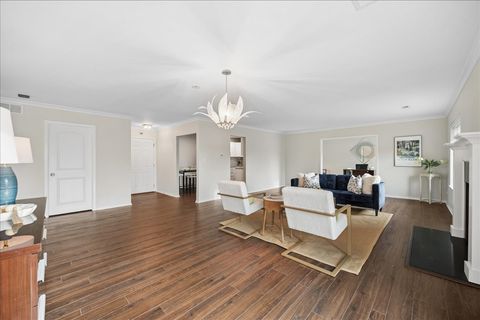 Tiny photo for 3030 Pheasant Creek Drive #402, Northbrook, IL 60062 (MLS # 12583042)