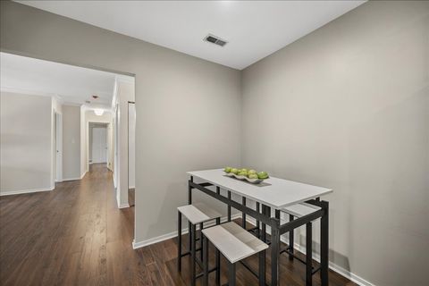 Tiny photo for 3030 Pheasant Creek Drive #402, Northbrook, IL 60062 (MLS # 12583042)