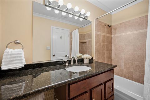 Tiny photo for 3030 Pheasant Creek Drive #402, Northbrook, IL 60062 (MLS # 12583042)