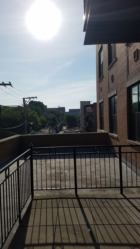 Tiny photo for 950 W Leland Avenue #305, Chicago, IL 60640 (MLS # 12613795)