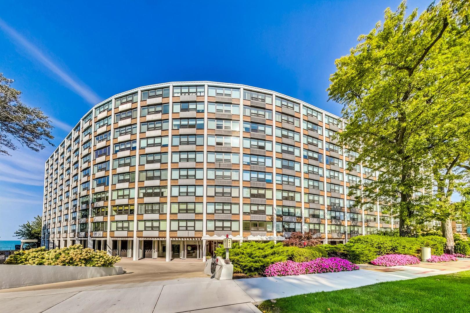 1630 Sheridan Road 2C