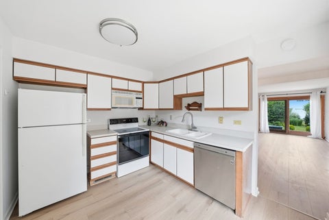 Tiny photo for 221 Cascade Drive, Indian Head Park, IL 60525 (MLS # 12709476)