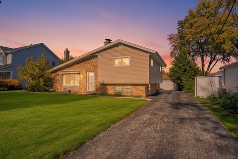 251 W Armitage Avenue Elmhurst IL 60126