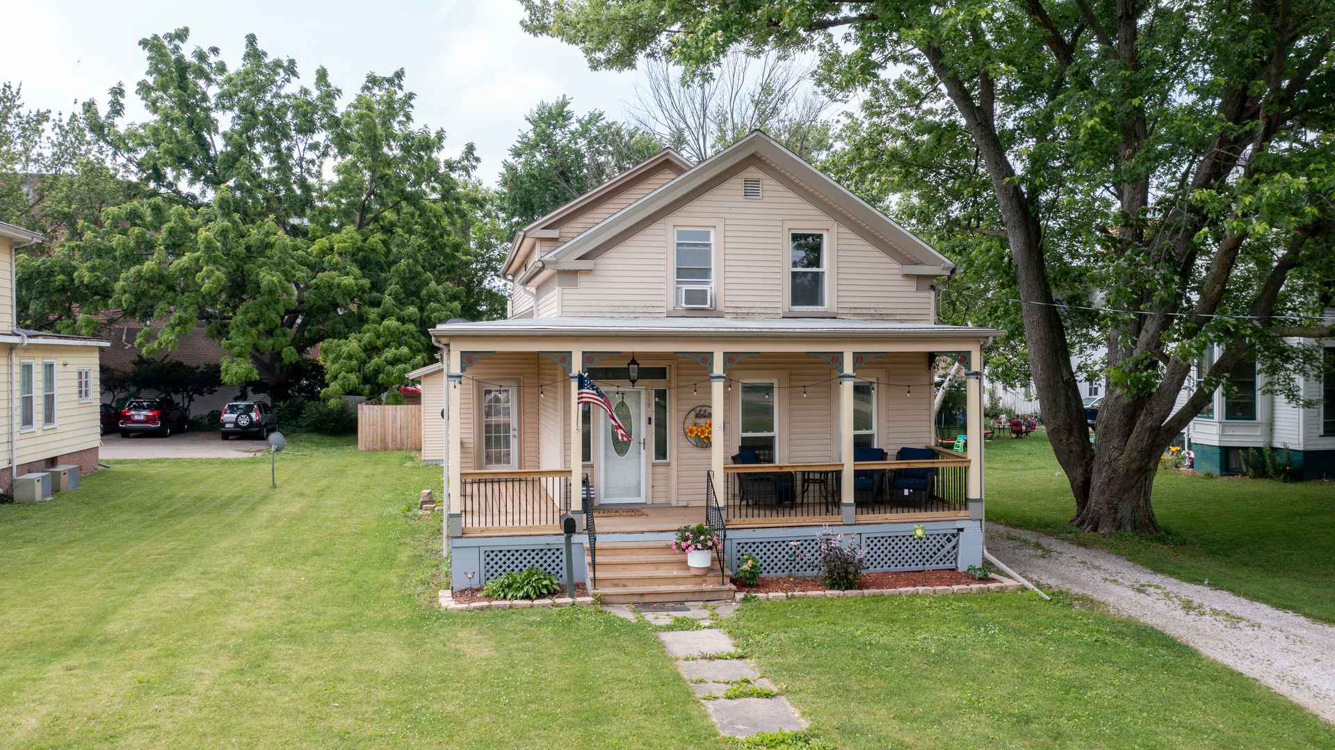 112 E Peru Street