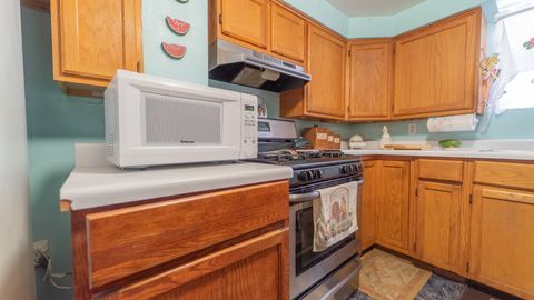 Tiny photo for 11548 S Avenue G, Chicago, IL 60617 (MLS # 12521331)