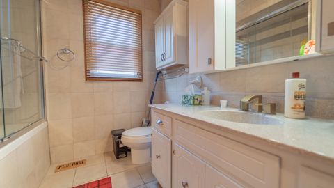 Tiny photo for 11548 S Avenue G, Chicago, IL 60617 (MLS # 12521331)