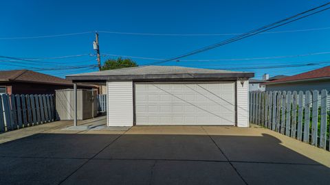 Tiny photo for 11548 S Avenue G, Chicago, IL 60617 (MLS # 12521331)