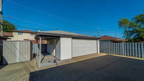 Tiny photo for 11548 S Avenue G, Chicago, IL 60617 (MLS # 12521331)