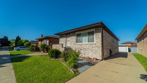 Tiny photo for 11548 S Avenue G, Chicago, IL 60617 (MLS # 12521331)