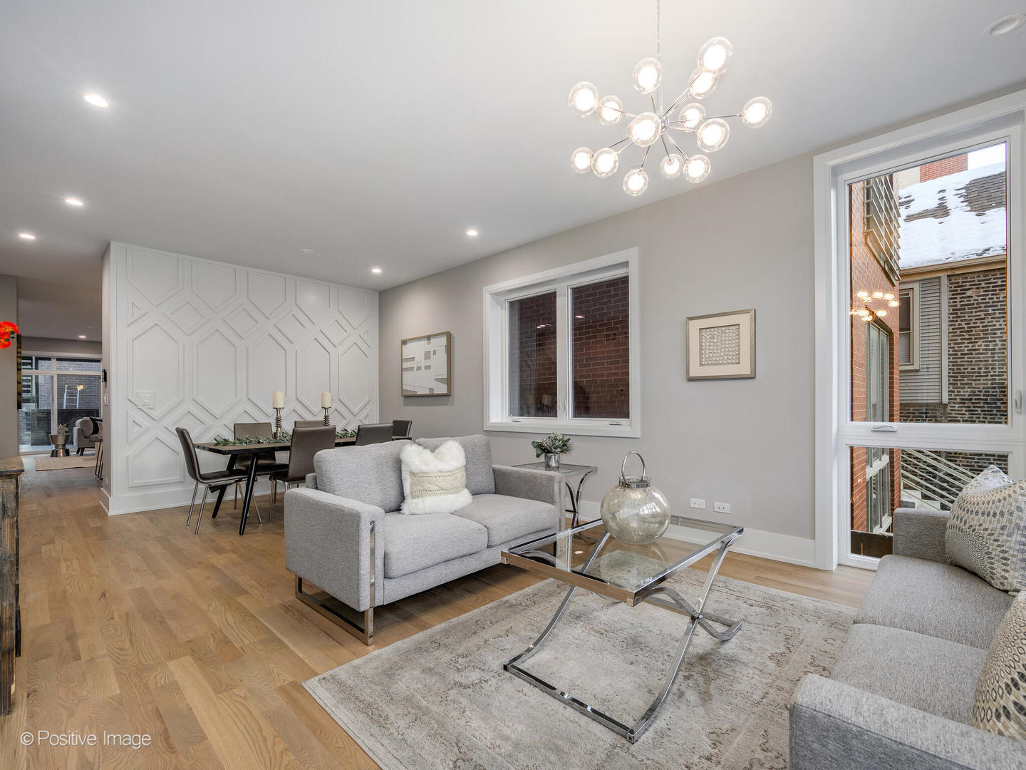 1029 N Winchester Avenue