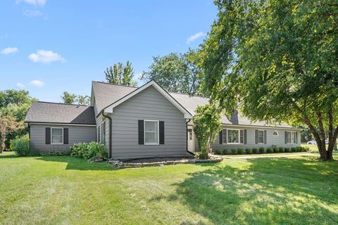 Tiny photo for 1195 Longmeadow Road, Northbrook, IL 60062 (MLS # 12749241)