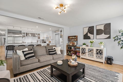 Tiny photo for 1195 Longmeadow Road, Northbrook, IL 60062 (MLS # 12749241)