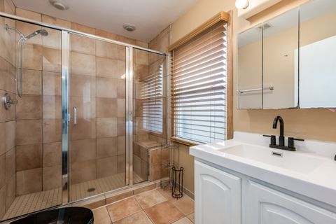 Tiny photo for 2612 W Pratt Boulevard, Chicago, IL 60645 (MLS # 12577831)