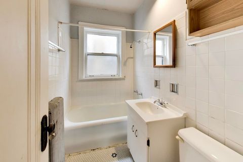 Tiny photo for 730 Hinman Avenue #3W, Evanston, IL 60202 (MLS # 12696839)