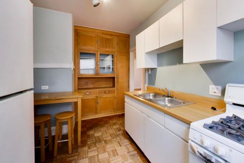 Tiny photo for 730 Hinman Avenue #3W, Evanston, IL 60202 (MLS # 12696839)