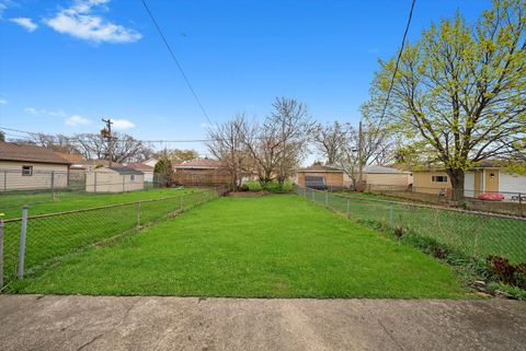 Tiny photo for 429 Geneva Avenue, Bellwood, IL 60104 (MLS # 12560295)