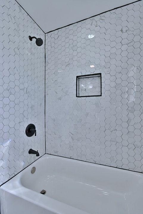 Tiny photo for 5435 N Mobile Avenue, Chicago, IL 60630 (MLS # 12598161)