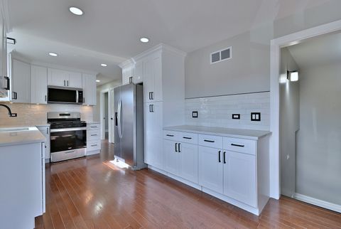 Tiny photo for 5435 N Mobile Avenue, Chicago, IL 60630 (MLS # 12598161)