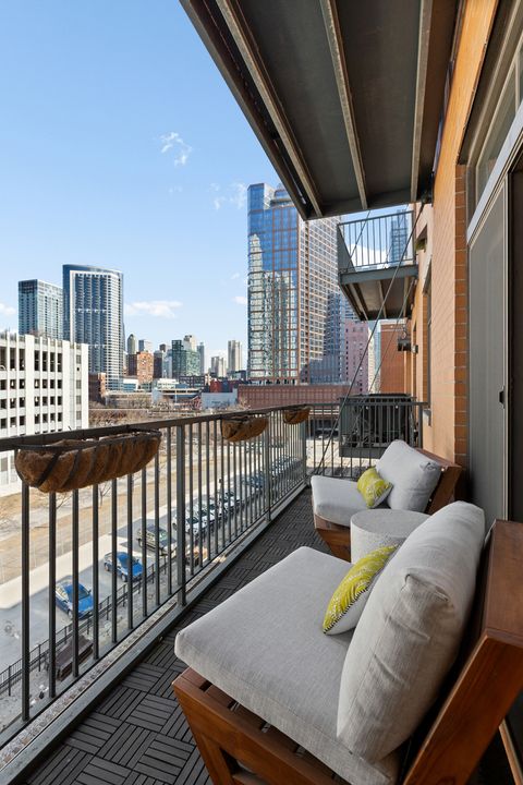 Tiny photo for 333 N Jefferson Street #501, Chicago, IL 60661 (MLS # 12583648)