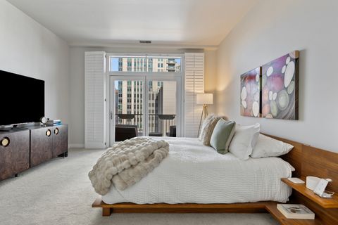 Tiny photo for 333 N Jefferson Street #501, Chicago, IL 60661 (MLS # 12583648)
